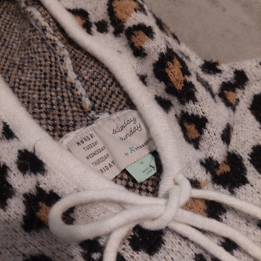 By Anthropologie Leopard Print Hooded Sweater Cozy Warm Fall Winter 1X - Picture 4 of 5